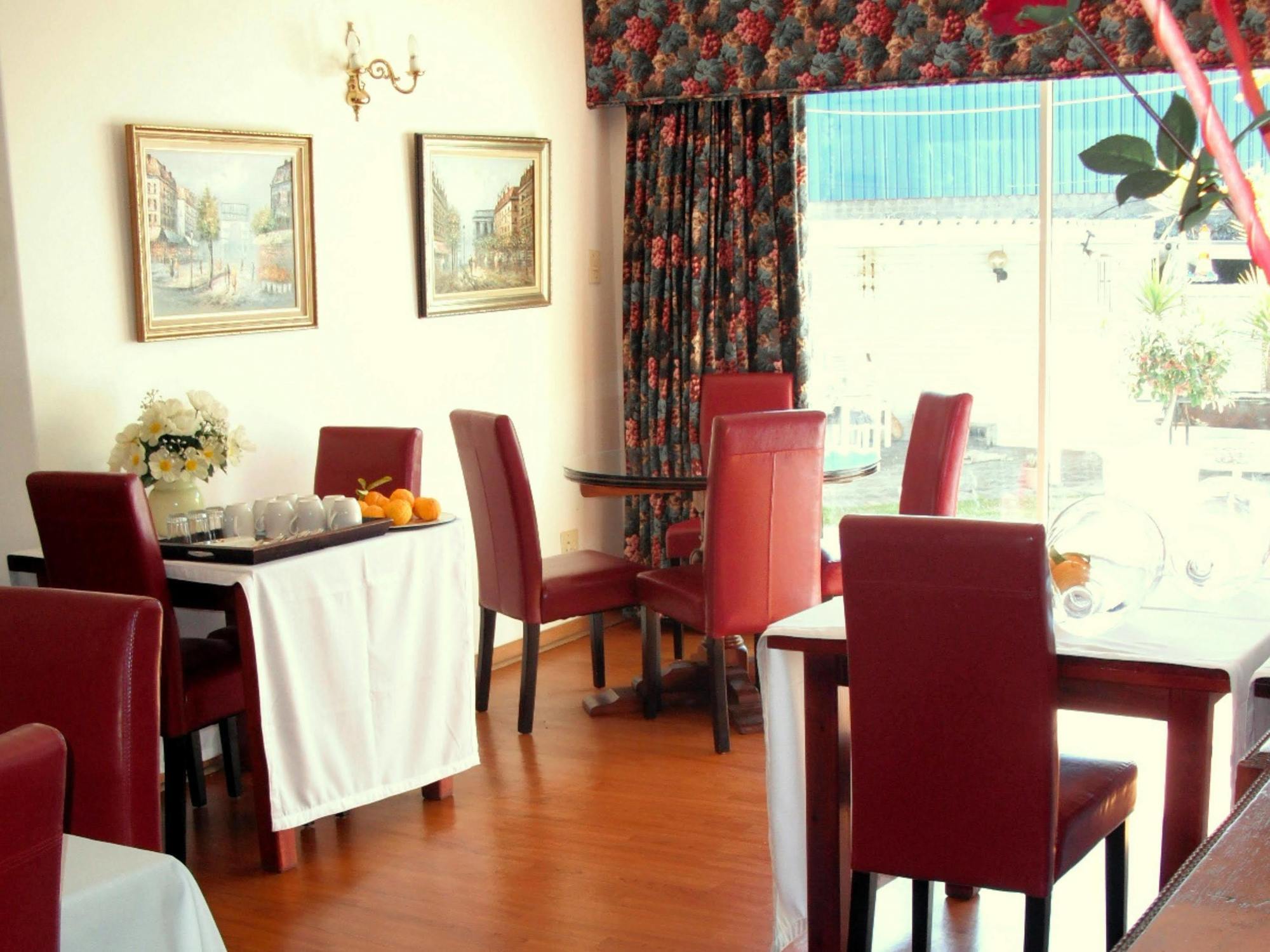 The Lighthouse Guesthouse Colesberg Bagian luar foto