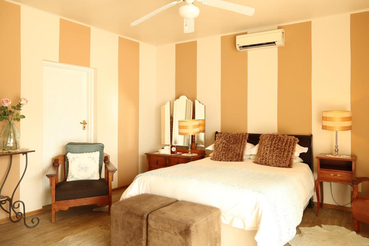 The Lighthouse Guesthouse Colesberg Bagian luar foto